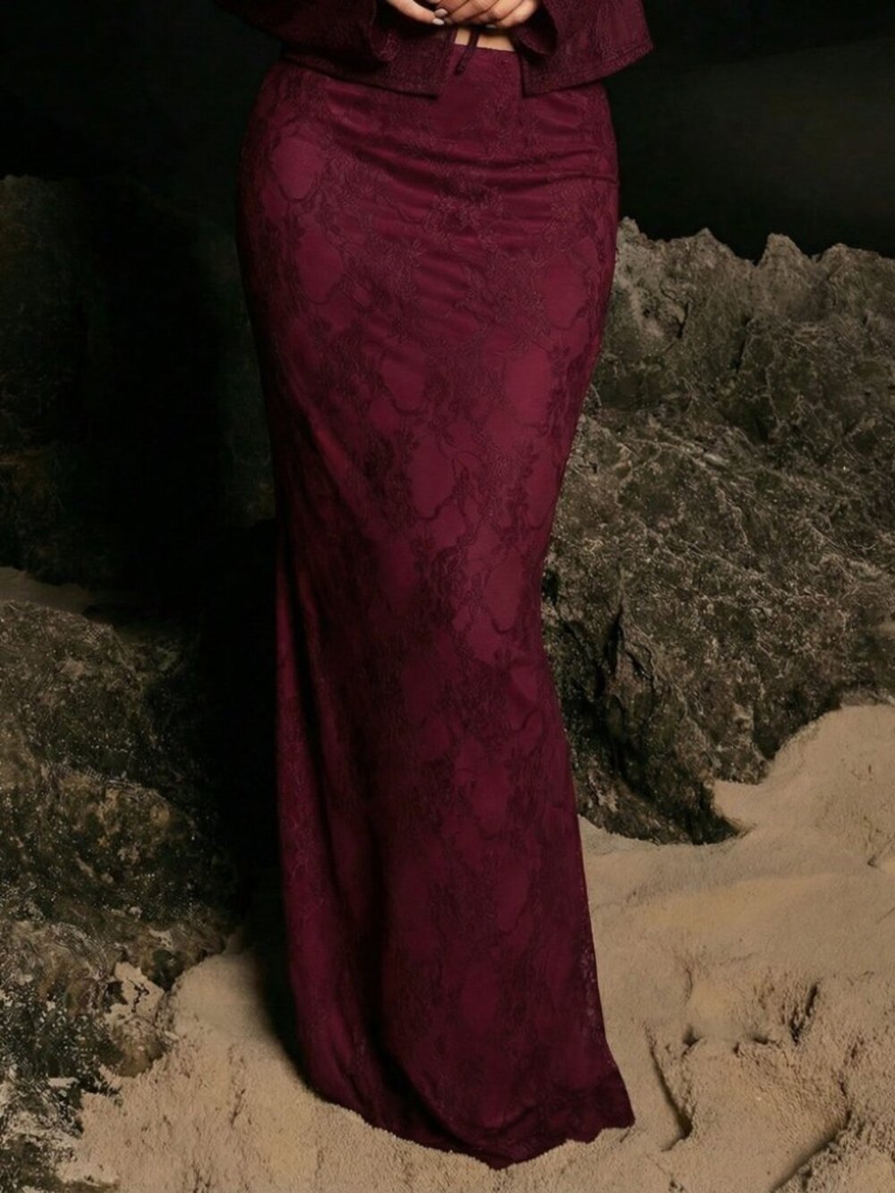 Burgundy Lace Print Fitted Mermaid Maxi Skirt